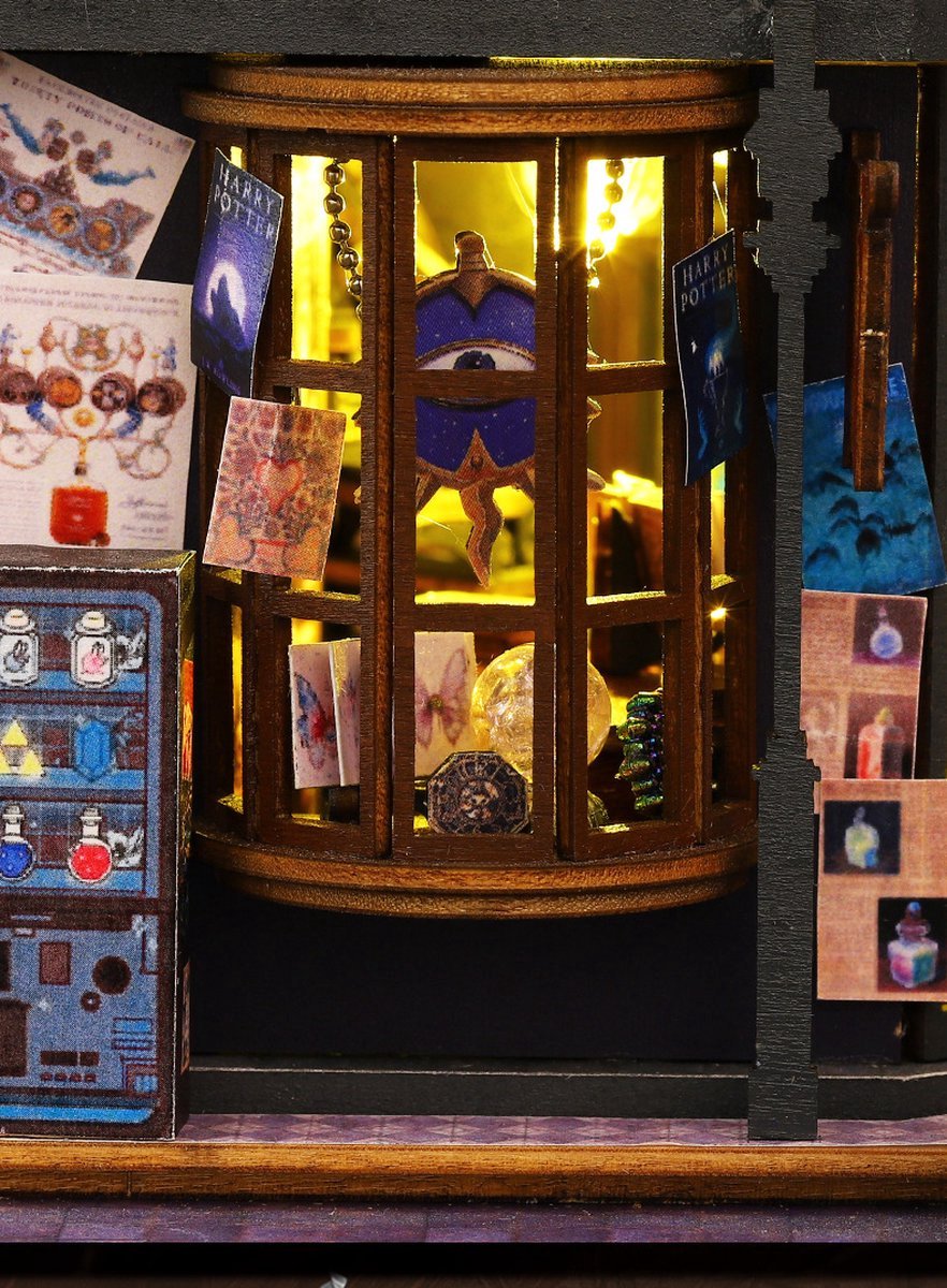 3D House - Magic City - Magisch houten poppenhuis - DIY