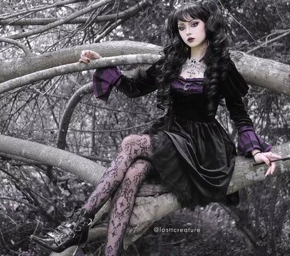 Dolly Black Pruik met Ponytails