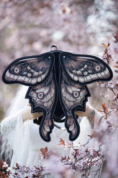 Ashira Moth Rugzak