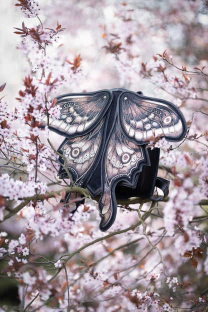 Ashira Moth Rugzak