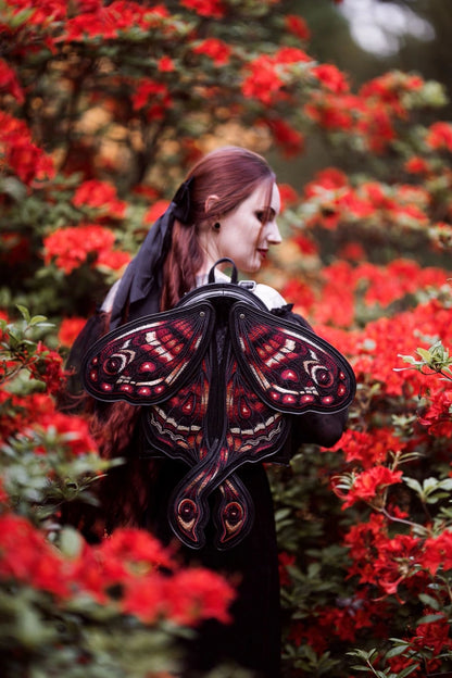 Crimson Moth Rugzak