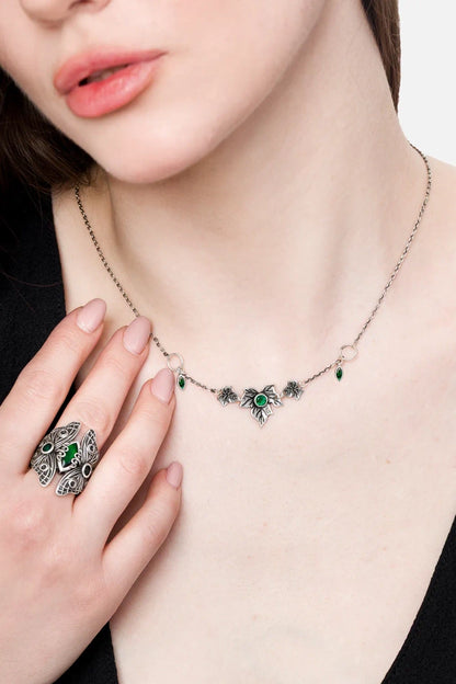 Poisoned Ivy Ketting