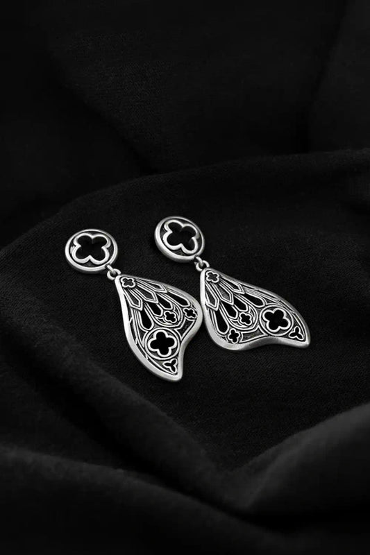 Sanctuary Moth Oorbellen