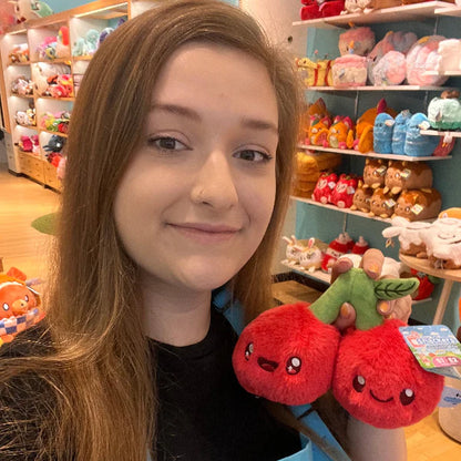 Kersen Snacker - Mini Squishable